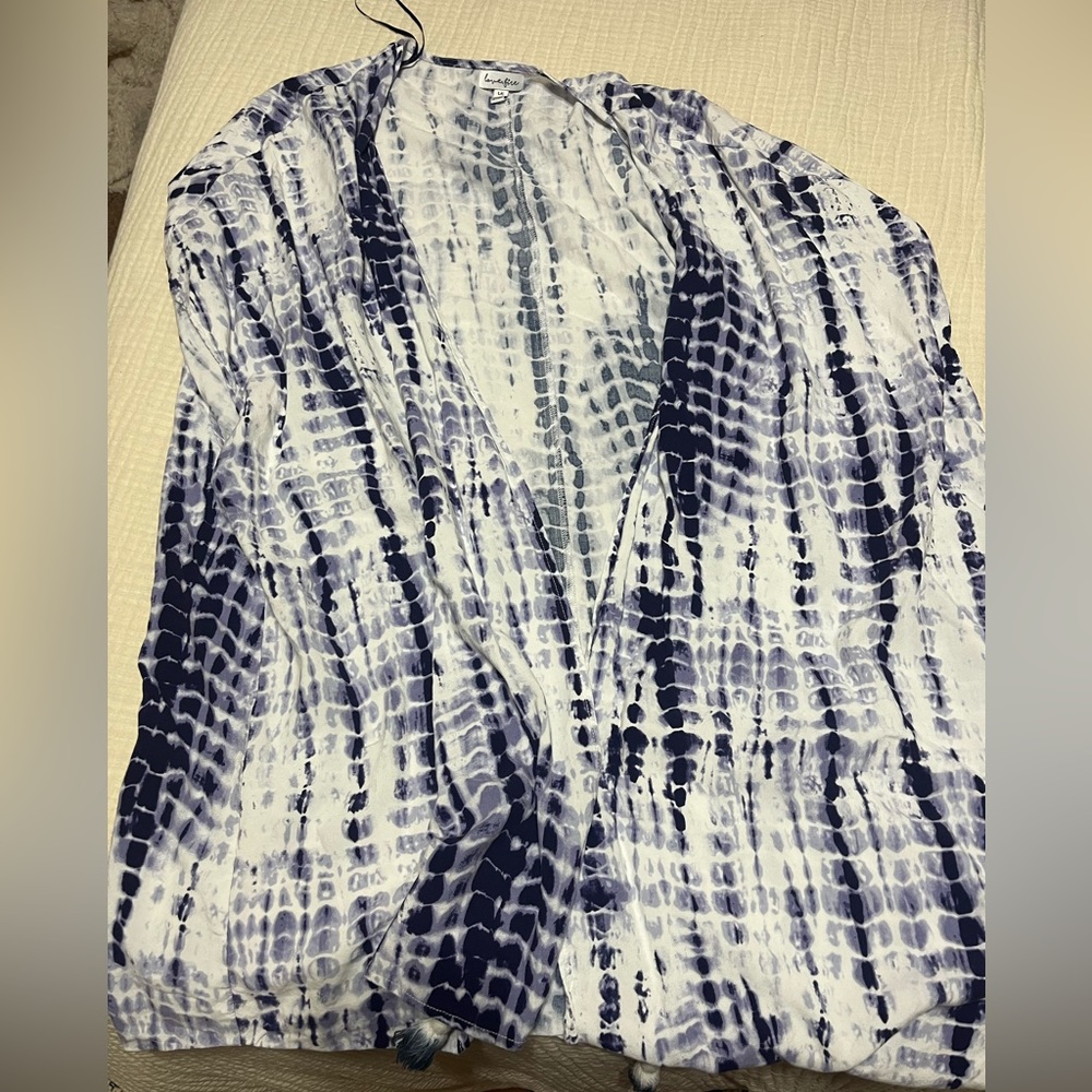 Artsy tunic, short sleeves, navy blue tie dye